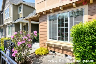 17041 SW Pleasanton Ln in Beaverton, OR - Building Photo - Building Photo