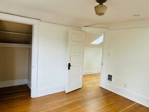 3832-3834-3834 N Albina Ave in Portland, OR - Building Photo - Building Photo