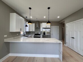 7430 N Hermitage Ave in Chicago, IL - Building Photo - Building Photo