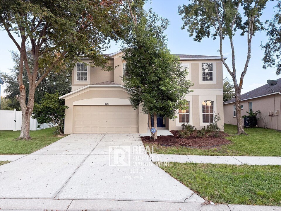 9505 Wellstone Dr in Land O Lakes, FL - Building Photo