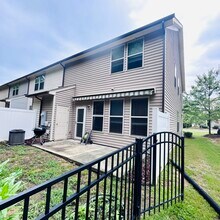 126 Holly Berry Ln in Durham, NC - Building Photo - Building Photo