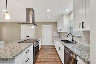 2103 Woodway Dr in New Caney, TX - Building Photo - Building Photo