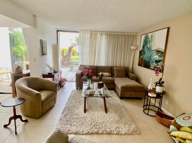 property at 1002 Bridgewood Pl