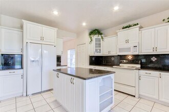 4905 Lake Cecile Dr in Kissimmee, FL - Building Photo - Building Photo