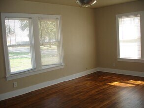 311 W 21st St in Houston, TX - Building Photo - Building Photo