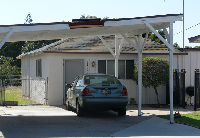 1028 E Collins in Oxnard, CA - Building Photo - Building Photo