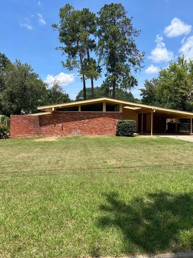 property at 3235 Flint Dr