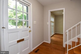 9758 Cardinal Rd in Fairfax, VA - Building Photo - Building Photo