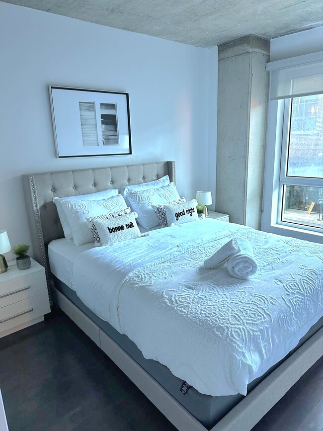 property at 1045 Wellington Rue