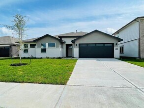 7022 Whispering Leaf St in Rosenberg, TX - Building Photo - Building Photo