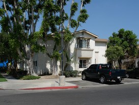 1633 S Calle Del Mar Apartments