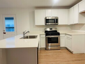 2818 Via Augusta Dr in Conroe, TX - Building Photo - Building Photo