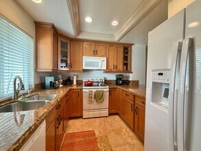 17720 Villamoura Dr in Poway, CA - Building Photo - Building Photo