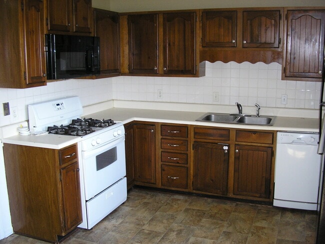 2516 Edgehill Pl in Bowling Green, KY - Building Photo - Building Photo
