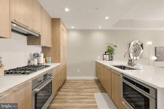 1628 11th St NW, Unit 308 in Washington, DC - Building Photo - Building Photo