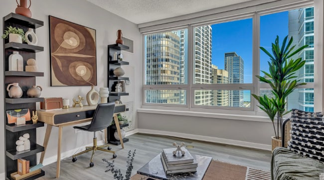 340 E Ohio St in Chicago, IL - Building Photo - Building Photo