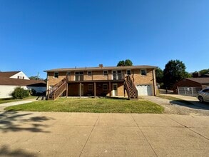 4646 13th St NW in Canton, OH - Foto de edificio - Building Photo