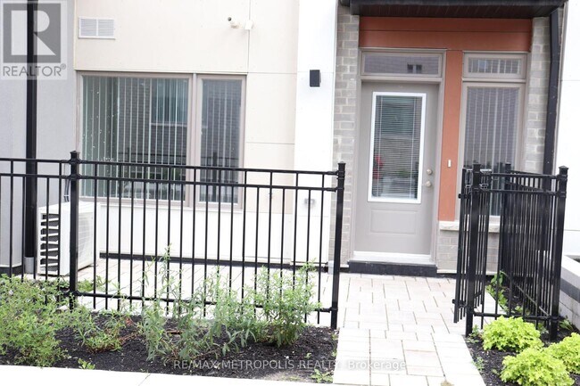 property at 28 Orchid Pl Dr