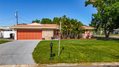 1469 S Hillcrest Ave in Clearwater, FL - Building Photo - Building Photo