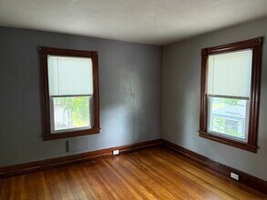 7 McConn Ave in Enfield, CT - Building Photo - Building Photo