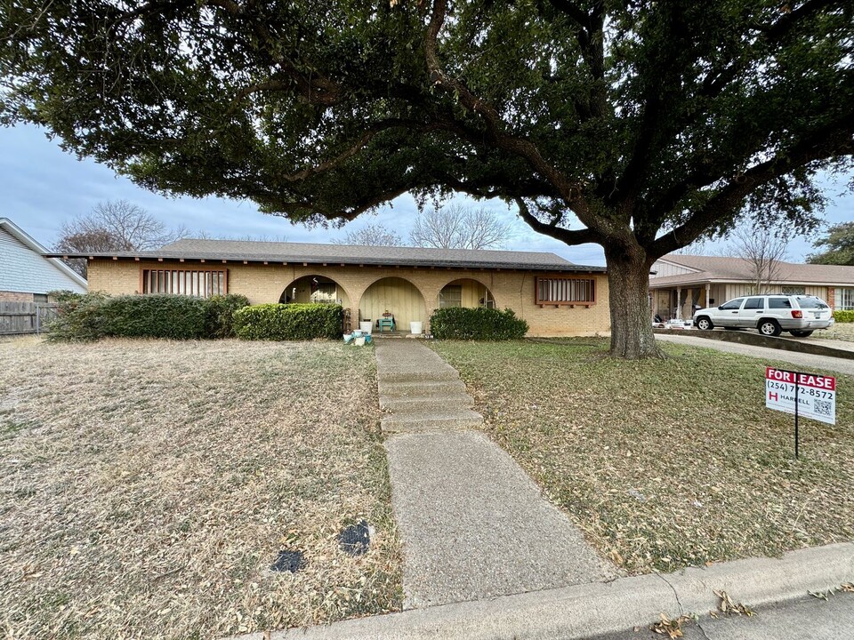 5319 Laurel Lake Dr in Waco, TX - Building Photo