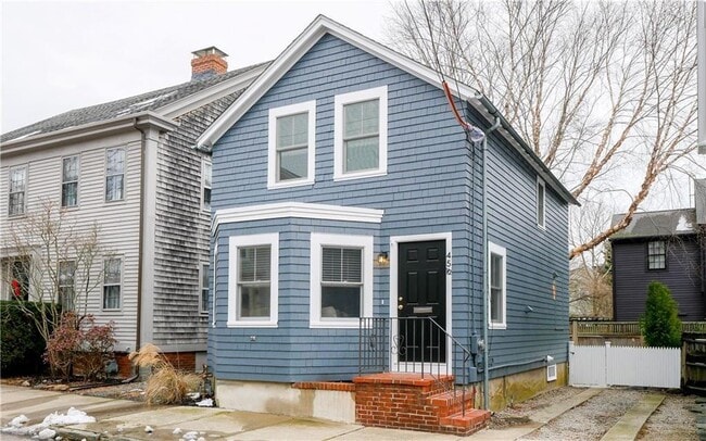 45 1/2 Second St in Newport, RI - Building Photo - Building Photo