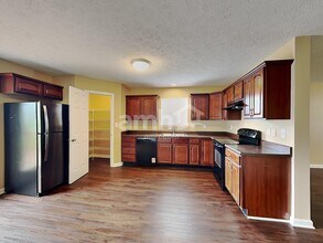 942 Sheets Ct in Greenfield, IN - Foto de edificio - Building Photo