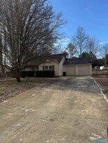 146 Cassia Dr in Toney, AL - Building Photo