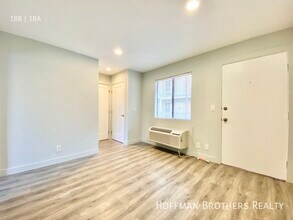 1535 N Kenmore Ave in Los Angeles, CA - Foto de edificio - Building Photo