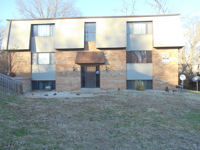 25 Nottingham Ln in Belleville, IL - Building Photo - Building Photo