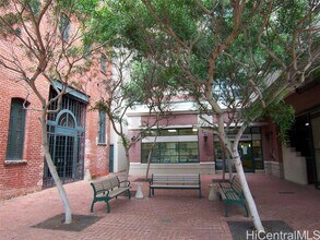 545 Queen St in Honolulu, HI - Building Photo - Building Photo