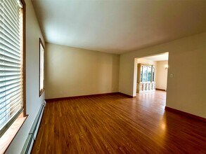 10 Ashlyn Dr in Marlboro, NY - Building Photo - Building Photo