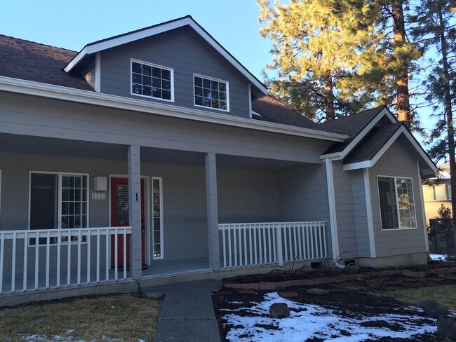 property at 1181 NW Knoxville Blvd