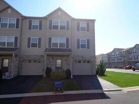 421 Maywood Ct, Unit 421 Maywood Court in Mechanicsburg, PA - Building Photo