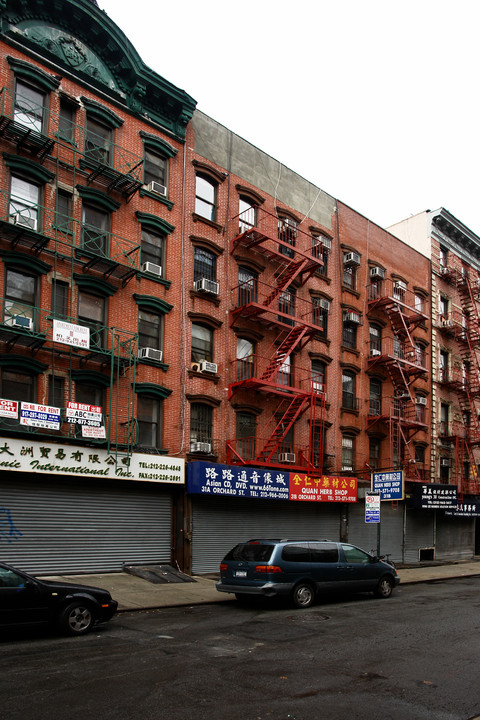 30 Allen St in New York, NY - Building Photo