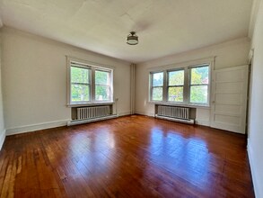 2010 Woodlawn Ave in Wilmington, DE - Building Photo - Building Photo