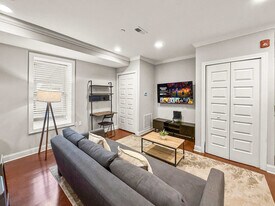 606 S 2nd St in Philadelphia, PA - Building Photo