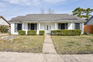 11623 Kirkhollow Dr in Houston, TX - Building Photo