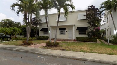 124 N Palmway in Lake Worth, FL - Building Photo - Interior Photo