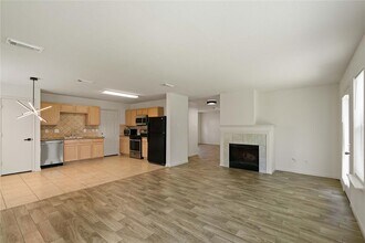 6942 Shining Sumac Ave in Houston, TX - Building Photo - Building Photo