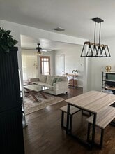 420 Storeywood Dr in San Antonio, TX - Building Photo - Building Photo
