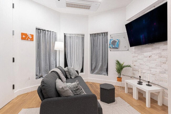 631 Wilson Ave, Unit SI ID1515246P