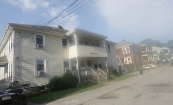 100-102 Overland Rd in Waltham, MA - Building Photo