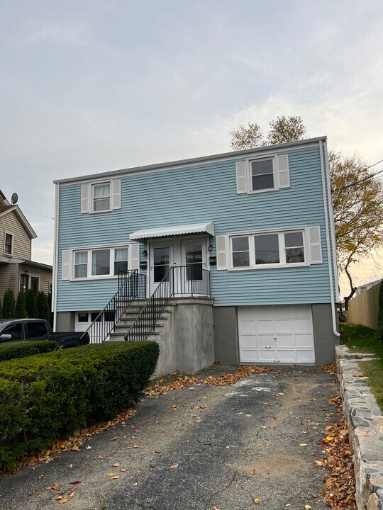 7 Eclipse Ave in Norwalk, CT - Building Photo