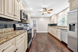 2328 Woodbine Ave in Lakeland, FL - Building Photo - Building Photo