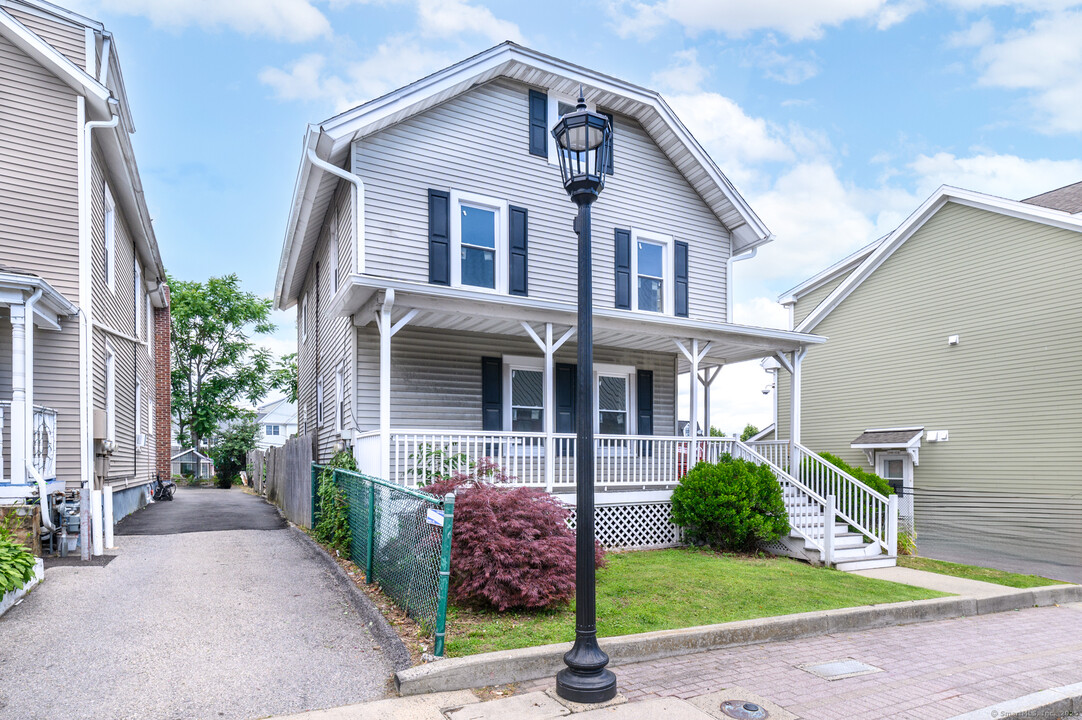 11 Hanford Pl in Norwalk, CT - Foto de edificio