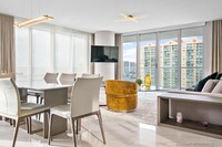 330 Sunny Isles Blvd, Unit 1501 in Sunny Isles Beach, FL - Foto de edificio - Building Photo