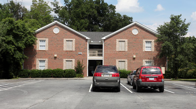 Academic Point in Greensboro, NC - Building Photo - Building Photo