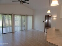 4050 Linwood Dr photo'