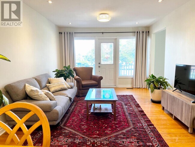 126 Edmonton Dr in Toronto, ON - Building Photo - Building Photo